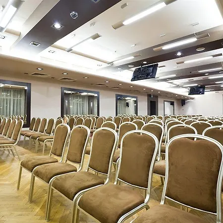 Ikar Hotel