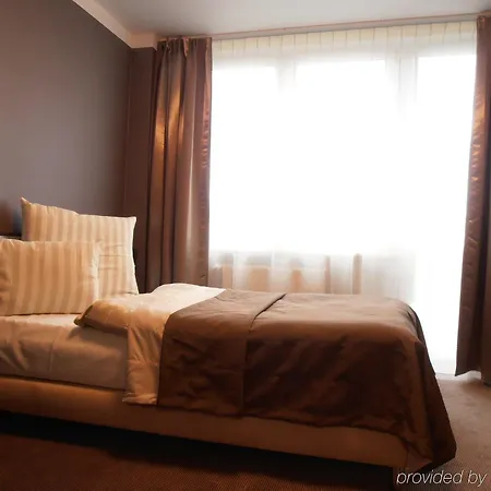Ikar Hotel