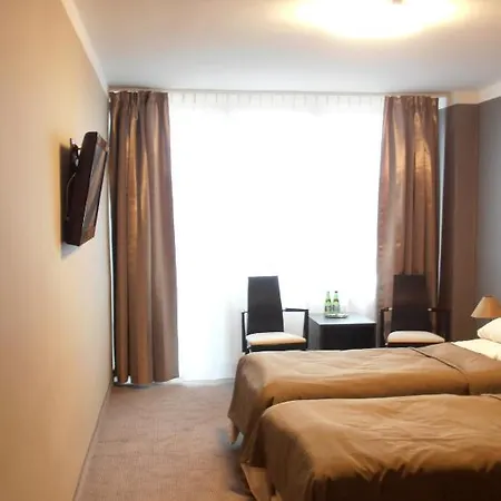 Ikar 3* Poznan